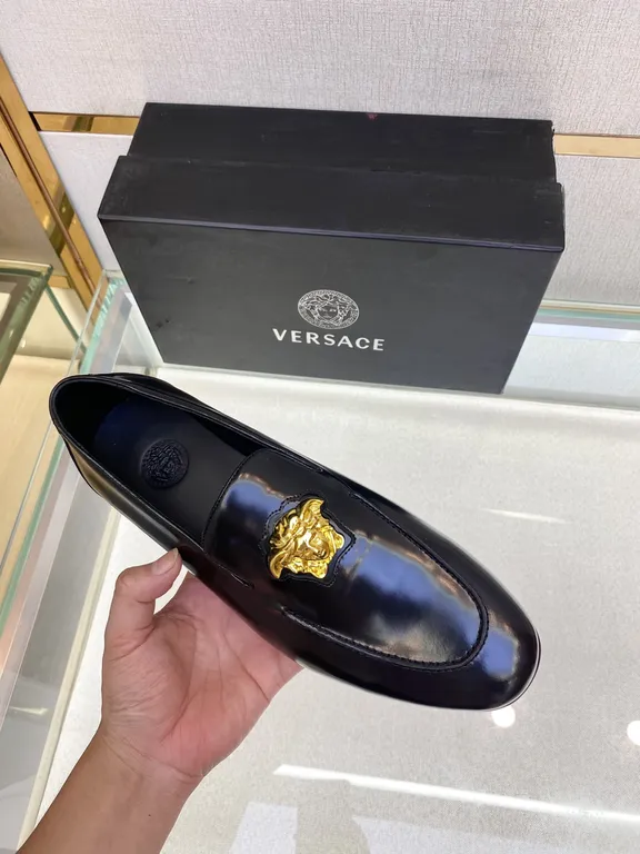 Versace Shoe 